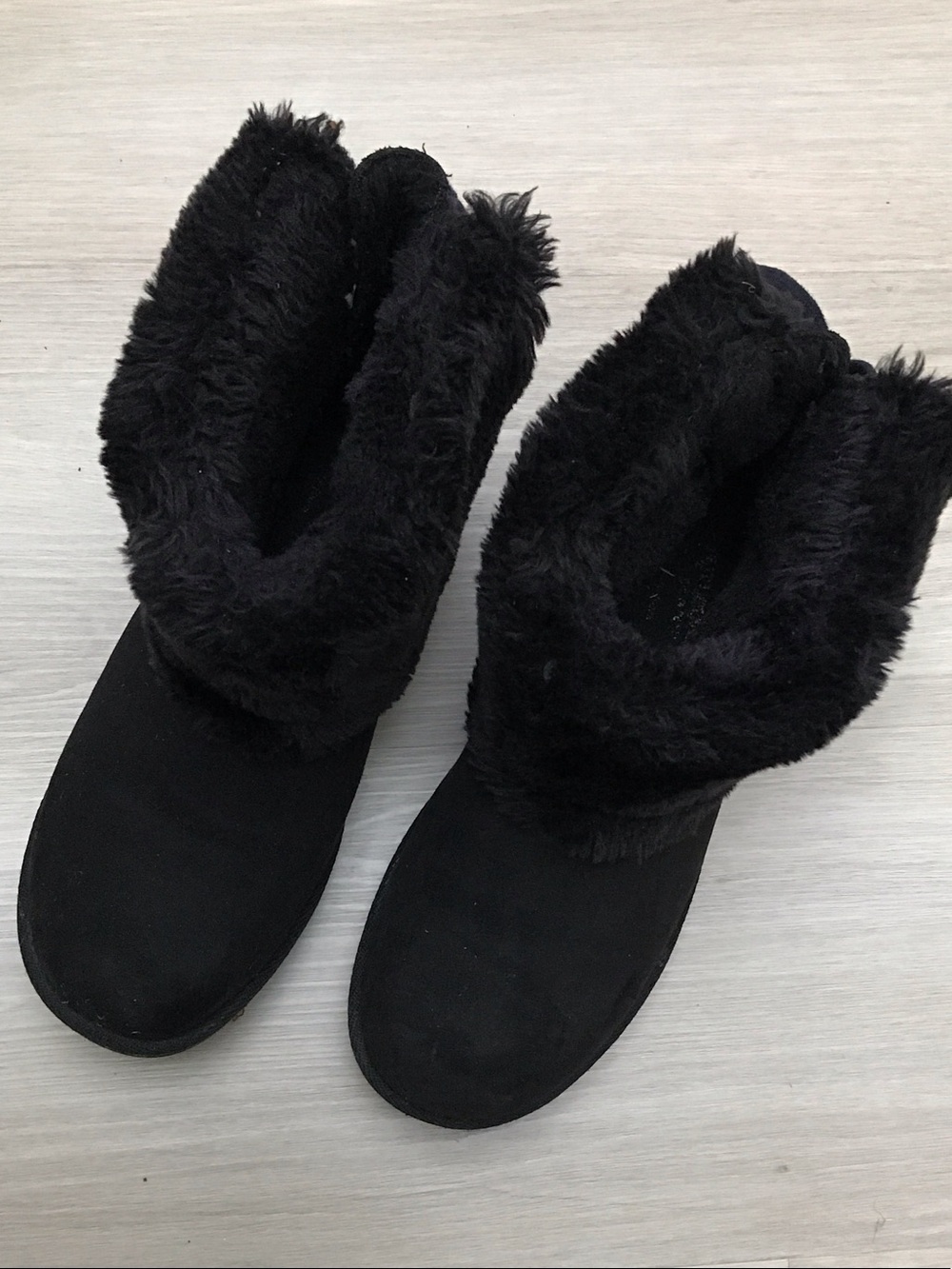 Arizona Jean Company Black Faux-Fur Winter Booties